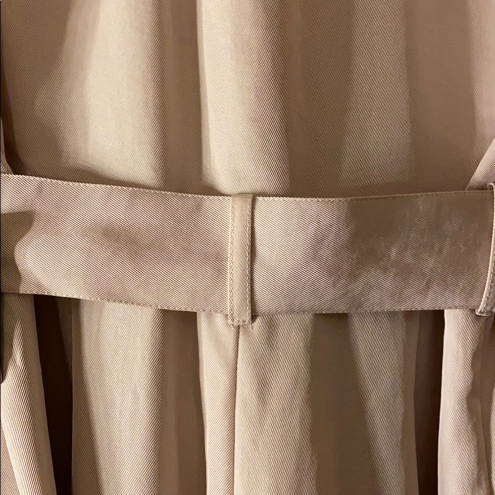 Clothes - Picture 7 of 9